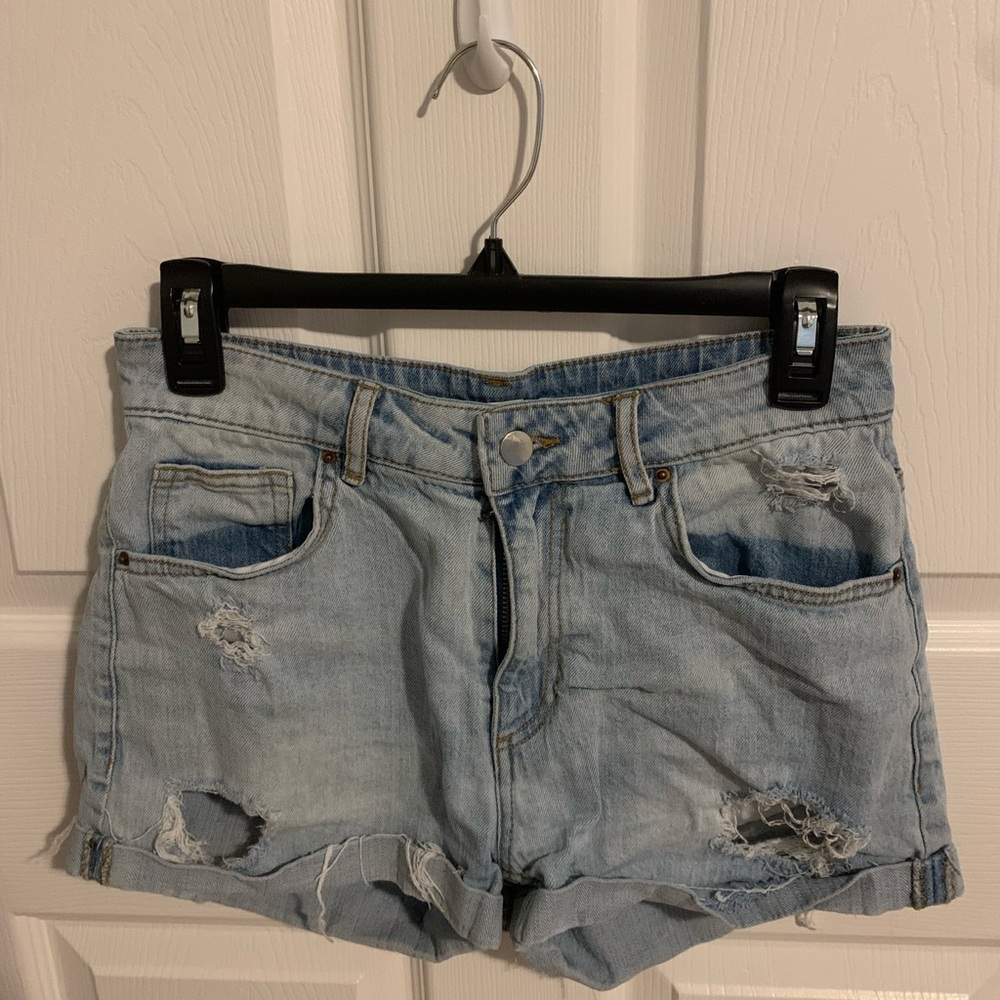 Size 6, light wash jean shorts from H&M